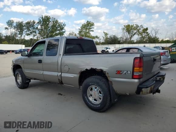 2002 GMC Sierra 1500 SLE with VIN 2GTEK19T721215806, listed as a Copart auction lot 81843075 with 163,009 mi miles and Clean title. Bid and sale history available at DreamBid. Image 2.