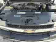 2001 Chevrolet Silverado 3500 z VIN 1GCJK34G01F121519, wystawiony jako Copart lot #68613815 z przebiegiem 285 359 mil mil oraz Szkoda całkowita • Salvage title. Historia ofert i sprzedaży dostępna na DreamBid. Obrazek 11.