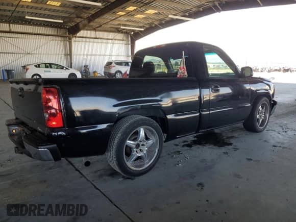 2006 Chevrolet Silverado 1500 Work Truck с VIN 1GCEC14V26Z133405, выставлен на аукционе Copart как лот 68548305 с пробегом 73 598 миль миль и Списание • Salvage title. История ставок и продаж доступна на DreamBid. Изображение 3.