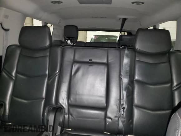 2018 Cadillac Escalade ESV Premium Luxury с VIN 1GYS4JKJ8JR319145, выставлен на аукционе Copart как лот 87267425 с пробегом 232 678 миль миль и Чистый • Clean title. История ставок и продаж доступна на DreamBid. Изображение 10.