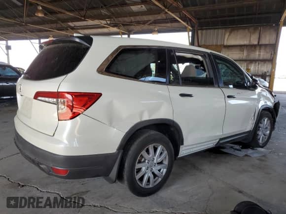 2019 Honda Pilot LX z VIN 5FNYF5H15KB012886, wystawiony jako Copart lot #64331805 z przebiegiem 57 764 mil mil oraz Szkoda całkowita • Salvage title. Historia ofert i sprzedaży dostępna na DreamBid. Obrazek 3.
