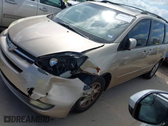 2004 Toyota Sienna XLE z VIN 5TDZA22C44S040799, wystawiony jako IAAI lot #42813671 z przebiegiem 281 311 mil mil oraz . Historia ofert i sprzedaży dostępna na DreamBid. Obrazek 2.