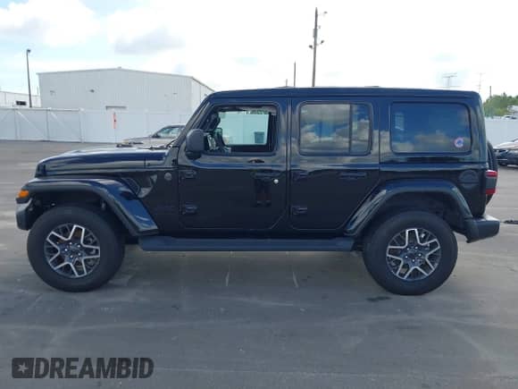 2025 Jeep Wrangler Sahara с VIN 1C4PJXEN7SW518700, выставлен на аукционе IAAI как лот 43325248 с пробегом 11 580 миль миль и . История ставок и продаж доступна на DreamBid. Изображение 14.