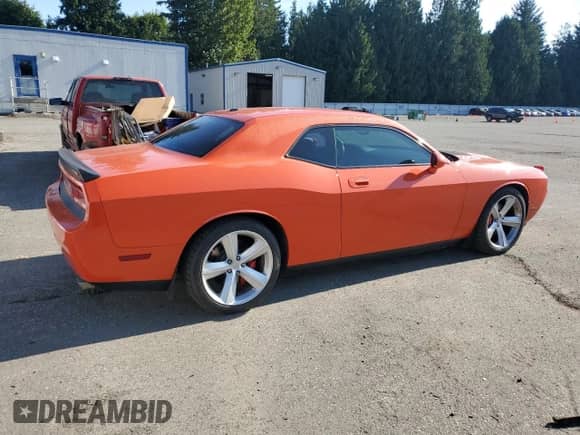 2008 Dodge Challenger SRT-8 z VIN 2B3LJ74W08H302639, wystawiony jako Copart lot #64699955 z przebiegiem 45 800 mil mil oraz Czysty tytuł • Clean title. Historia ofert i sprzedaży dostępna na DreamBid. Obrazek 3.