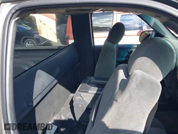 1999 GMC Sierra 1500 SLE с VIN 1GTEC14T9XZ522042, выставлен на аукционе IAAI как лот 43321536 с пробегом 69 365 миль миль и . История ставок и продаж доступна на DreamBid. Изображение 8.