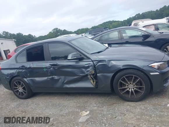 2016 BMW 3 Series 320i with VIN WBA8E1G51GNU11655, listed as a IAAI auction lot 42924402 with 133,264 mi miles and . Bid and sale history available at DreamBid. Image 13.