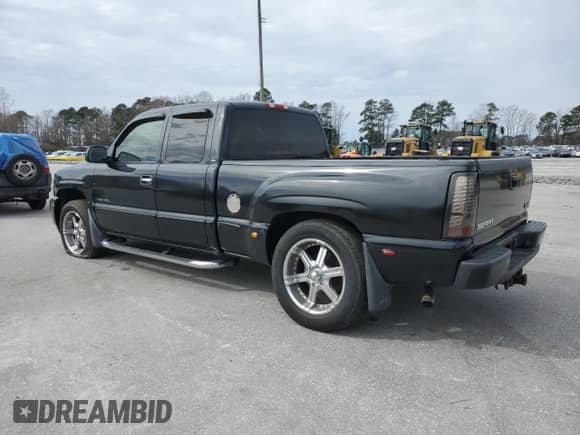2002 GMC Sierra 1500 Denali z VIN 2GTFK69U221383430, wystawiony jako Copart lot #47127615 z przebiegiem 256 422 mil mil oraz Szkoda całkowita • Salvage title. Historia ofert i sprzedaży dostępna na DreamBid. Obrazek 2.