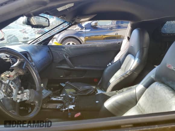 2006 Chevrolet Corvette Z06 с VIN 1G1YY26E065107256, выставлен на аукционе Copart как лот 43381815 с пробегом Не указан миль и Списание • Salvage title. История ставок и продаж доступна на DreamBid. Изображение 7.