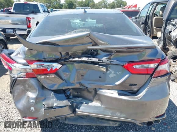 2019 Toyota Camry LE с VIN 4T1B11HK6KU729824, выставлен на аукционе IAAI как лот 43107969 с пробегом 157 176 миль миль и . История ставок и продаж доступна на DreamBid. Изображение 17.