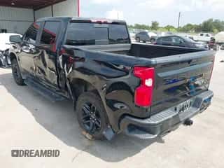 2021 Chevrolet Silverado 1500 LT Trail Boss z VIN 3GCPYFEL8MG114083, wystawiony jako IAAI lot #43227470 z przebiegiem 51 730 mil mil oraz . Historia ofert i sprzedaży dostępna na DreamBid. Obrazek 6.