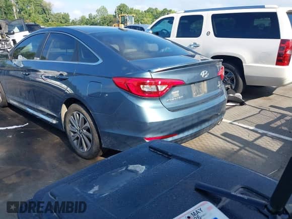 2017 Hyundai Sonata Sport with VIN 5NPE34AFXHH460871, listed as a IAAI auction lot 43033888 with 114,578 mi miles and . Bid and sale history available at DreamBid. Image 3.