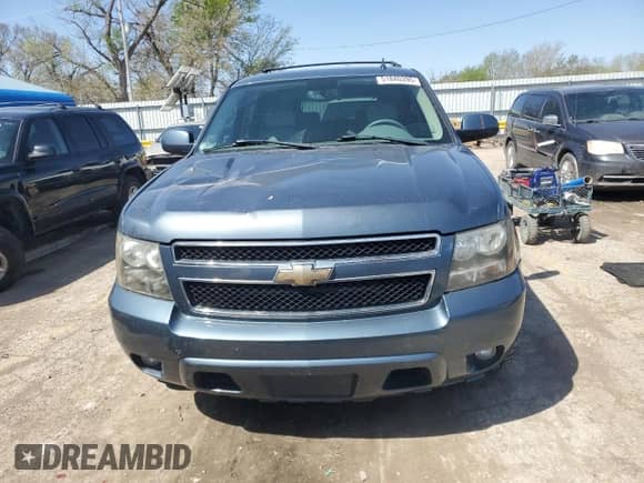 2008 Chevrolet Suburban 3LT z VIN 3GNFC16078G117815, wystawiony jako Copart lot #51840395 z przebiegiem 190 258 mil mil oraz Szkoda całkowita • Salvage title. Historia ofert i sprzedaży dostępna na DreamBid. Obrazek 5.