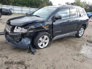 2011 Jeep Compass z VIN 1J4NT1FA0BD138808, wystawiony jako Copart lot #81509855 z przebiegiem 96 505 mil mil oraz Szkoda całkowita • Salvage title. Historia ofert i sprzedaży dostępna na DreamBid. Obrazek 1.