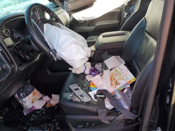 2015 Chevrolet Silverado 1500 LTZ z VIN 3GCUKSEC4FG531491, wystawiony jako Copart lot #84446565 z przebiegiem 133 448 mil mil oraz Szkoda całkowita • Salvage title. Historia ofert i sprzedaży dostępna na DreamBid. Obrazek 7.