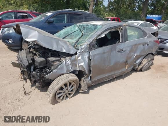 2021 Hyundai Accent SE z VIN 3KPC24A61ME138502, wystawiony jako IAAI lot #43188175 z przebiegiem 163 982 mil mil oraz . Historia ofert i sprzedaży dostępna na DreamBid. Obrazek 2.