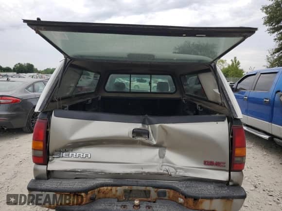 2003 GMC Sierra 1500 SLE с VIN 1GTEC14V13Z102027, выставлен на аукционе Copart как лот 67640034 с пробегом 213 845 миль миль и Списание • Salvage title. История ставок и продаж доступна на DreamBid. Изображение 10.