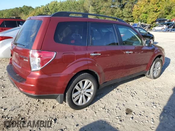 2011 Subaru Forester X Limited z VIN JF2SHAEC5BH759307, wystawiony jako Copart lot #84556395 z przebiegiem 124 098 mil mil oraz Czysty tytuł • Clean title. Historia ofert i sprzedaży dostępna na DreamBid. Obrazek 3.