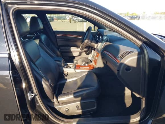 2012 Chrysler 300 Limited с VIN 2C3CCACG6CH205779, выставлен на аукционе IAAI как лот 43144579 с пробегом 133 839 миль миль и . История ставок и продаж доступна на DreamBid. Изображение 5.