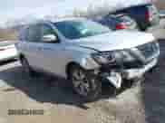 2019 Nissan Pathfinder S z VIN 5N1DR2MN0KC604587, wystawiony jako IAAI lot #41902222 z przebiegiem 91 185 mil mil oraz . Historia ofert i sprzedaży dostępna na DreamBid. Obrazek 1.