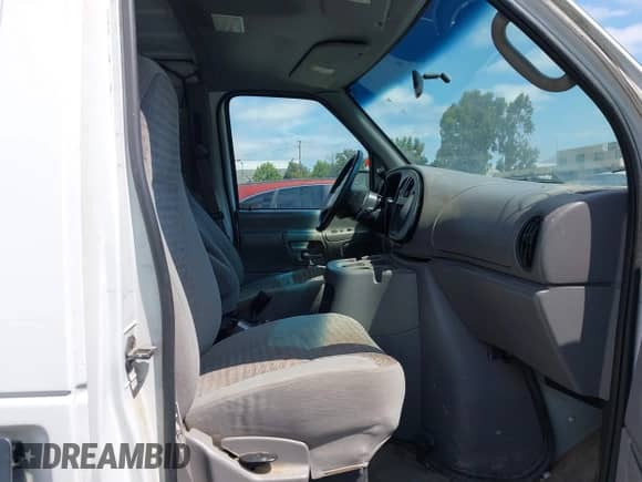 2001 Ford Econoline Cargo Commercial с VIN 1FTSE34L31HA27518, выставлен на аукционе IAAI как лот 43173835 с пробегом 292 413 миль миль и . История ставок и продаж доступна на DreamBid. Изображение 5.