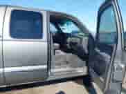 2000 GMC Sierra 1500 SLE с VIN 2GTEC19T5Y1168507, выставлен на аукционе IAAI как лот 43311131 с пробегом 262 412 миль миль и . История ставок и продаж доступна на DreamBid. Изображение 5.
