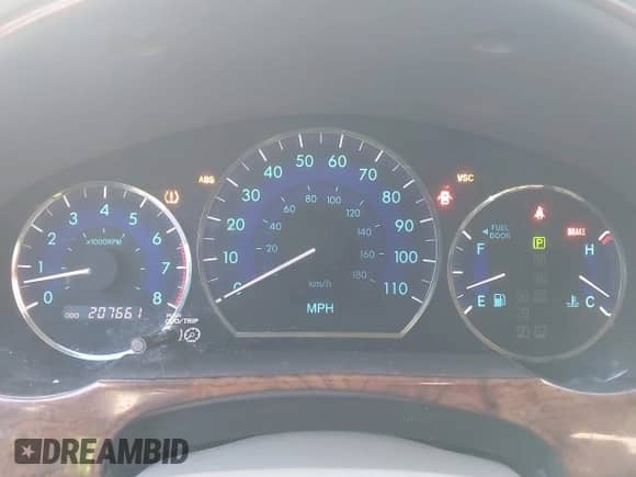 2008 Toyota Sienna LE with VIN 5TDBK23C48S013637, listed as a IAAI auction lot 43148389 with 207,661 mi miles and . Bid and sale history available at DreamBid. Image 7.