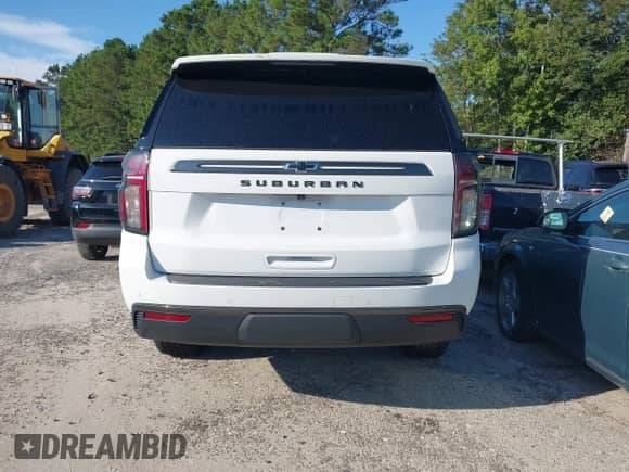 2021 Chevrolet Suburban Z71 with VIN 1GNSKDKD2MR391008, listed as a IAAI auction lot 42757375 with 59,146 mi miles and . Bid and sale history available at DreamBid. Image 16.