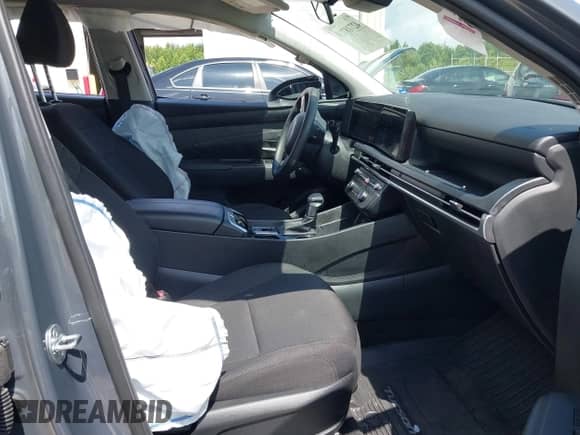 2025 Hyundai Tucson SE with VIN 5NMJA3DE8SH452175, listed as a IAAI auction lot 42718719 with 13,547 mi miles and . Bid and sale history available at DreamBid. Image 5.