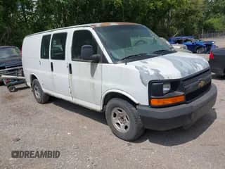 2005 Chevrolet Express Cargo z VIN 1GCFG15X151253802, wystawiony jako IAAI lot #42618397 z przebiegiem 212 370 mil mil oraz . Historia ofert i sprzedaży dostępna na DreamBid. Obrazek 1.