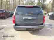 2008 Chevrolet Tahoe 3LT z VIN 1GNFK130X8J173589, wystawiony jako IAAI lot #41664172 z przebiegiem 212 081 mil mil oraz . Historia ofert i sprzedaży dostępna na DreamBid. Obrazek 17.