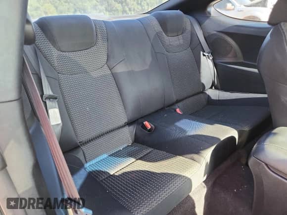 2011 Hyundai Genesis Coupe с VIN KMHHT6KD3BU063629, выставлен на аукционе Copart как лот 64119705 с пробегом 112 680 миль миль и Списание • Salvage title. История ставок и продаж доступна на DreamBid. Изображение 10.