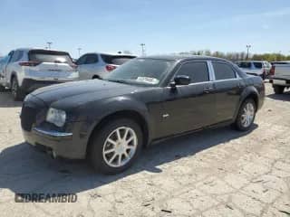 2010 Chrysler 300 C с VIN 2C3CK6CT0AH113822, выставлен на аукционе Copart как лот 53379465 с пробегом 150 555 миль миль и Списание • Salvage title. История ставок и продаж доступна на DreamBid. Изображение 1.