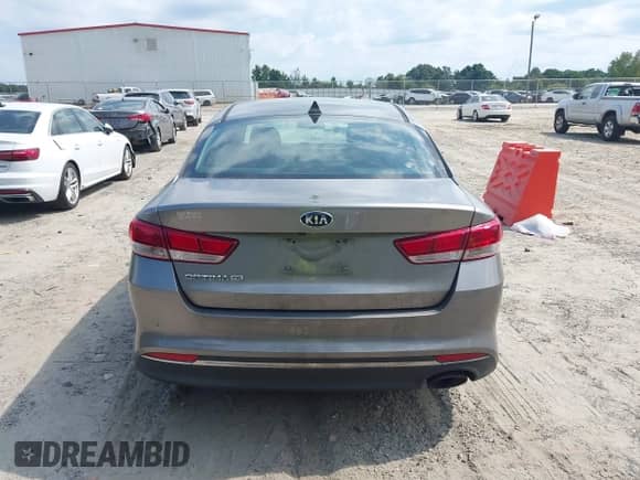 2018 Kia Optima LX с VIN 5XXGT4L35JG232662, выставлен на аукционе IAAI как лот 43148510 с пробегом 156 370 миль миль и . История ставок и продаж доступна на DreamBid. Изображение 16.