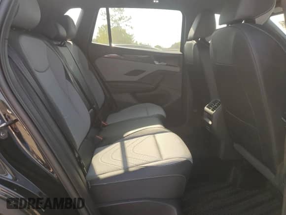 2025 Volkswagen Tiguan с VIN 3VVGR7RM6SM021309, выставлен на аукционе Copart как лот 67990545 с пробегом 641 миль миль и Списание • Salvage title. История ставок и продаж доступна на DreamBid. Изображение 11.