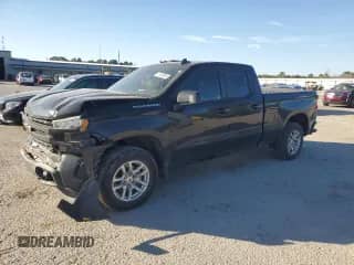 2020 Chevrolet Silverado 1500 RST z VIN 1GCRWDEK6LZ207208, wystawiony jako Copart lot #47446095 z przebiegiem 72 865 mil mil oraz Szkoda całkowita • Salvage title. Historia ofert i sprzedaży dostępna na DreamBid. Obrazek 1.