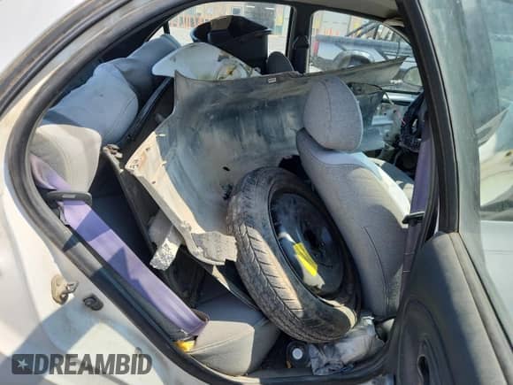 1998 Hyundai Elantra с VIN KMHJF24M9WU661258, выставлен на аукционе Copart как лот 80200505 с пробегом 137 831 миль миль и Списание • Salvage title. История ставок и продаж доступна на DreamBid. Изображение 10.