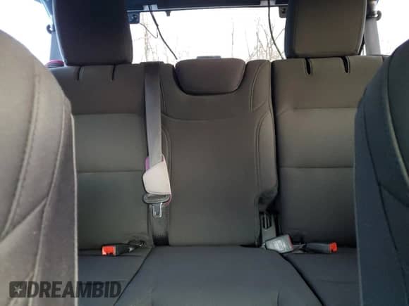 2022 Jeep Wrangler Unlimited Sahara z VIN 1C4HJXEG3NW246088, wystawiony jako Copart lot #50167185 z przebiegiem 16 074 mil mil oraz Nie do naprawy • Non repairable. Historia ofert i sprzedaży dostępna na DreamBid. Obrazek 10.