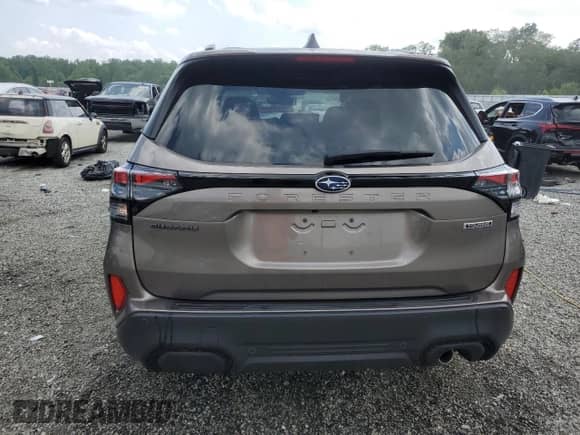 2025 Subaru Forester Touring z VIN JF2SLDTC8SH477603, wystawiony jako Copart lot #59725775 z przebiegiem 9 440 mil mil oraz Szkoda całkowita • Salvage title. Historia ofert i sprzedaży dostępna na DreamBid. Obrazek 6.