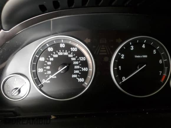 2011 BMW 5 Series 535i xDrive z VIN WBAFU7C55BC875653, wystawiony jako Copart lot #81918225 z przebiegiem Nie podano mil oraz Szkoda całkowita • Salvage title. Historia ofert i sprzedaży dostępna na DreamBid. Obrazek 9.