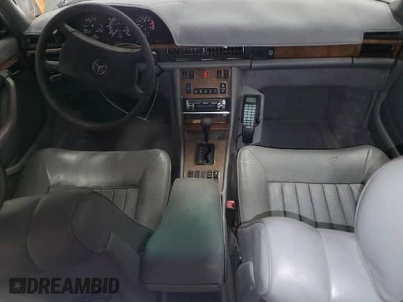 1984 Mercedes-Benz 500 с VIN WDBCA37AXEA039687, выставлен на аукционе Copart как лот 65851475 с пробегом 180 641 миль миль и Чистый • Clean title. История ставок и продаж доступна на DreamBid. Изображение 8.