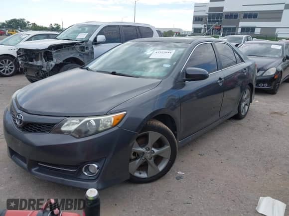 2012 Toyota Camry SE with VIN 4T1BK1FK5CU008542, listed as a IAAI auction lot 43322044 with 201,334 mi miles and . Bid and sale history available at DreamBid. Image 2.