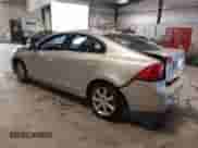 2016 Volvo S60 T5 Drive-E Premier z VIN YV126MFK7G2409287, wystawiony jako IAAI lot #42359026 z przebiegiem 51 495 mil mil oraz . Historia ofert i sprzedaży dostępna na DreamBid. Obrazek 3.