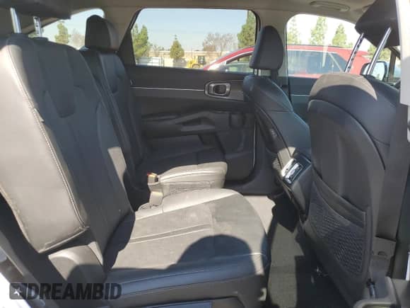 2025 Kia Sorento EX с VIN 5XYRH4JF7SG375911, выставлен на аукционе Copart как лот 67927735 с пробегом 4 470 миль миль и Списание • Salvage title. История ставок и продаж доступна на DreamBid. Изображение 11.