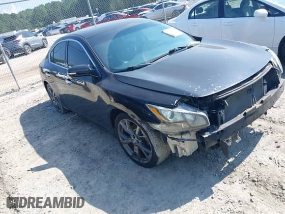 2013 Nissan Maxima SV z VIN 1N4AA5AP9DC813583, wystawiony jako IAAI lot #42782110 z przebiegiem 159 876 mil mil oraz . Historia ofert i sprzedaży dostępna na DreamBid. Obrazek 1.