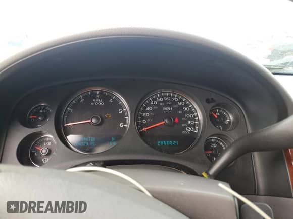 2009 GMC Sierra 1500 SLT with VIN 1GTEK39J29Z147443, listed as a Copart auction lot 43513335 with 204,379 mi miles and Salvage title. Bid and sale history available at DreamBid. Image 9.