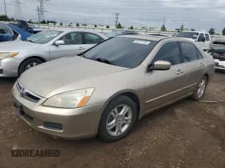 2007 Honda Accord EX z VIN 1HGCM56767A116473, wystawiony jako Copart lot #69797135 z przebiegiem 172 940 mil mil oraz Szkoda całkowita • Salvage title. Historia ofert i sprzedaży dostępna na DreamBid. Obrazek 1.