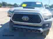 2019 Toyota Tacoma TRD Off Road z VIN 3TMCZ5AN2KM207371, wystawiony jako IAAI lot #43130878 z przebiegiem 104 178 mil mil oraz . Historia ofert i sprzedaży dostępna na DreamBid. Obrazek 12.