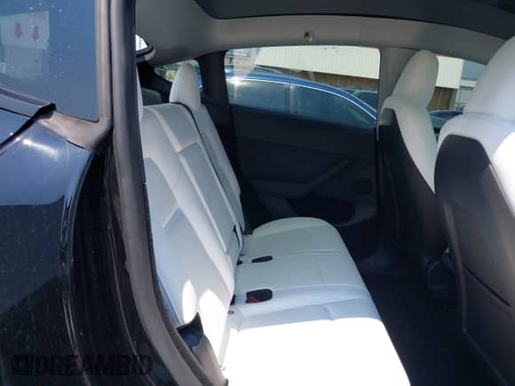 2024 Tesla Model Y с VIN 7SAYGDED4RF104056, выставлен на аукционе IAAI как лот 42924338 с пробегом 13 466 миль миль и . История ставок и продаж доступна на DreamBid. Изображение 8.