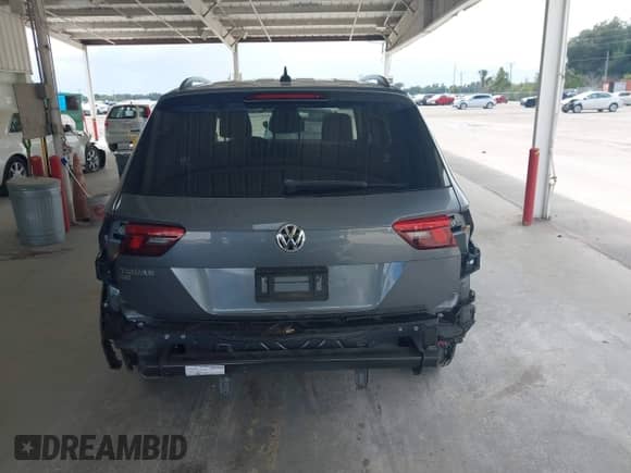 2020 Volkswagen Tiguan SE with VIN 3VV3B7AX8LM078069, listed as a IAAI auction lot 43453635 with 50,222 mi miles and . Bid and sale history available at DreamBid. Image 17.