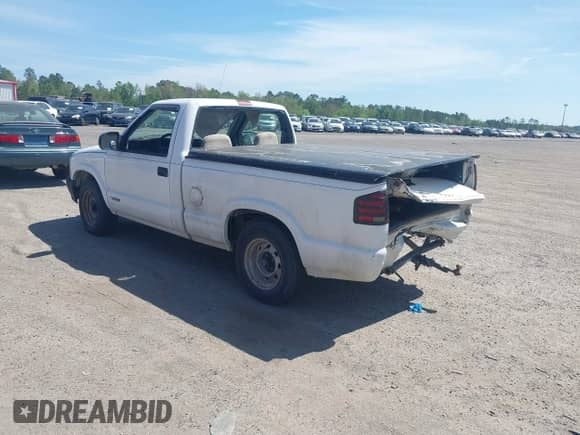 1994 Chevrolet S-10 с VIN 1GCCS1444R8161878, выставлен на аукционе IAAI как лот 41902865 с пробегом 212 063 миль миль и . История ставок и продаж доступна на DreamBid. Изображение 3.